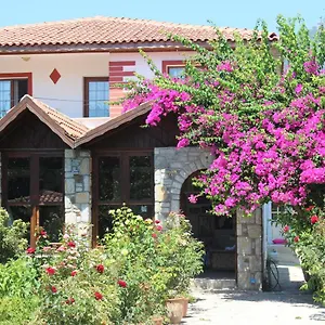  Konukevi Melinda & Restaurant